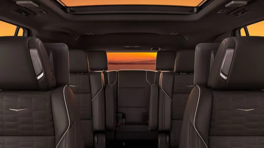 PREMIUM SUV image 4